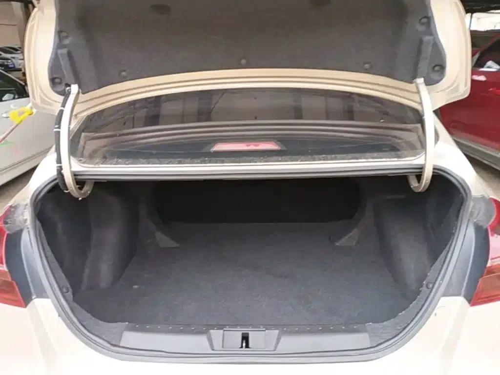 Geely Emgrand 2020 1.5L Manual Upgrade Edition — миниатюра 19