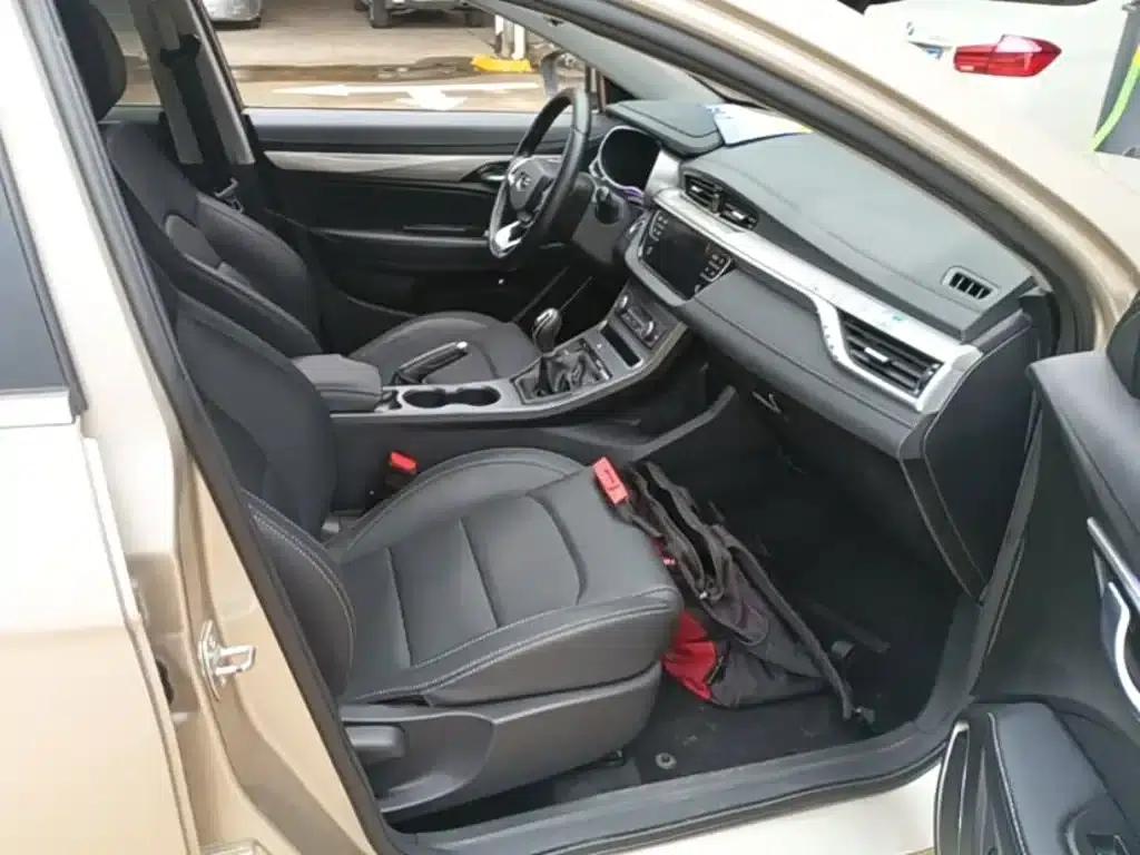 Geely Emgrand 2020 1.5L Manual Upgrade Edition — миниатюра 25