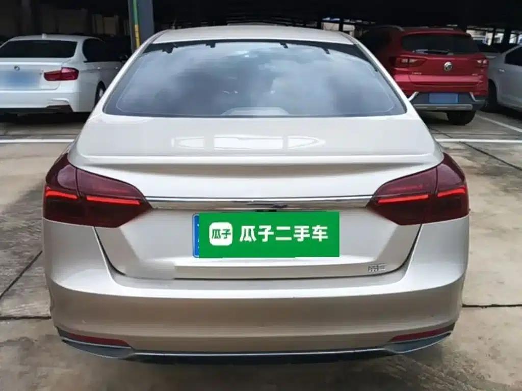 Geely Emgrand 2020 1.5L Manual Upgrade Edition — миниатюра 6