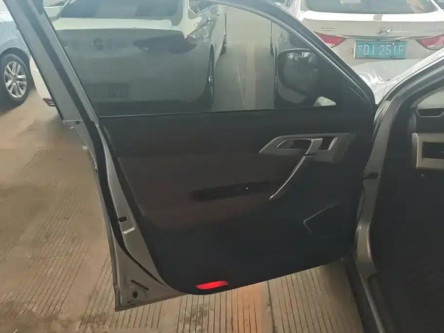 Geely Boyue 2016 1.8TD Automatic Four-Wheel Drive Smart Edition — миниатюра 7