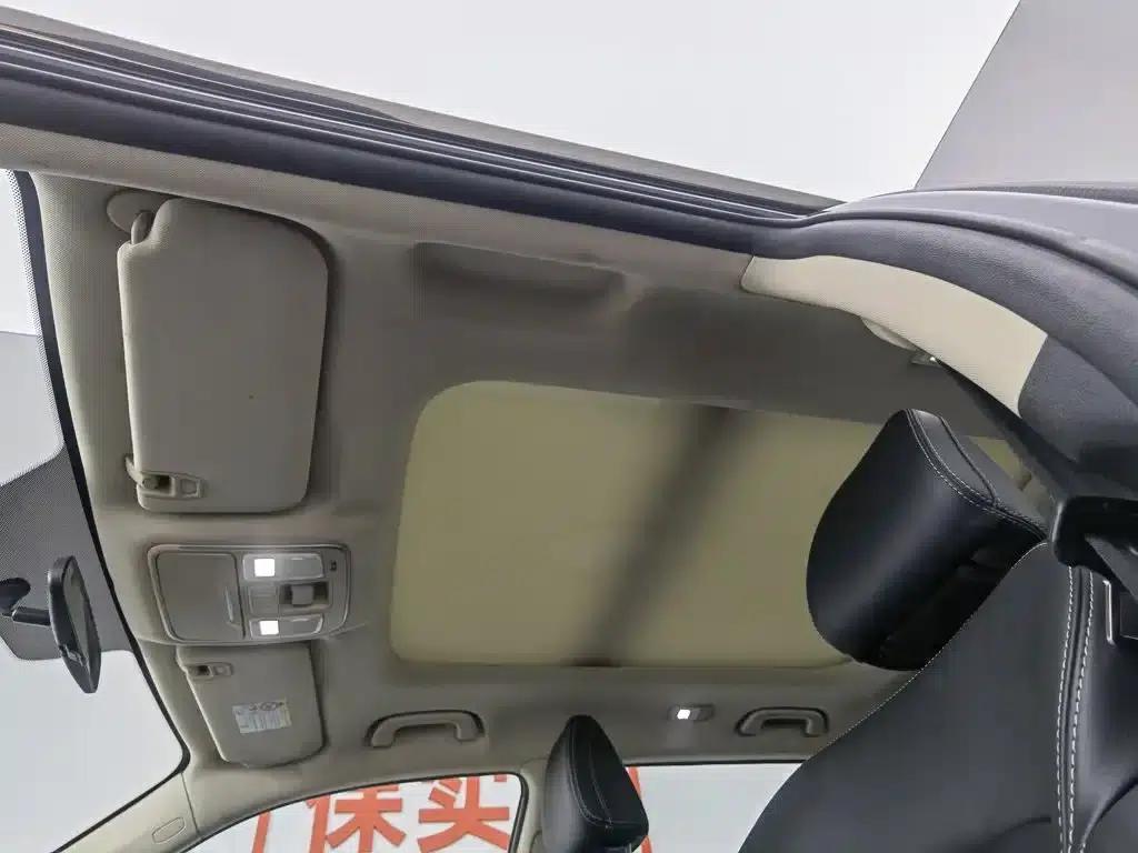 Geely Boyue 2018 1.8TD Automatic 2WD Intelligent Connected 4G Edition — миниатюра 14