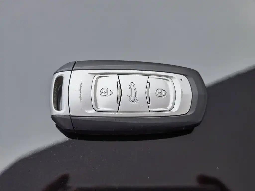 Geely Boyue 2018 1.8TD Automatic 2WD Intelligent Connected 4G Edition — миниатюра 19