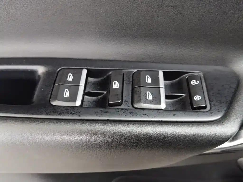 Geely Boyue 2018 1.8TD Automatic 2WD Intelligent Connected 4G Edition — миниатюра 9