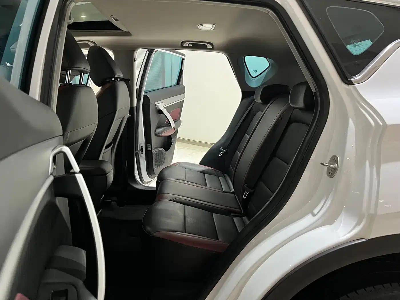 Geely Binyue 2021 1.4T Manual Gold Edition — миниатюра 9