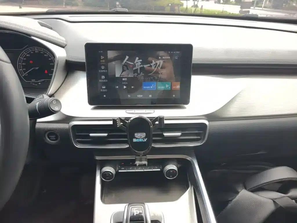 Geely Binyue 2020 Facelift 240T DCT Hunter — миниатюра 13