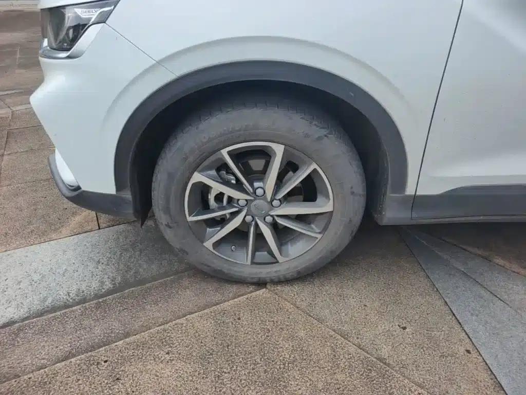 Geely Binyue 2020 Facelift 240T DCT Hunter — миниатюра 23