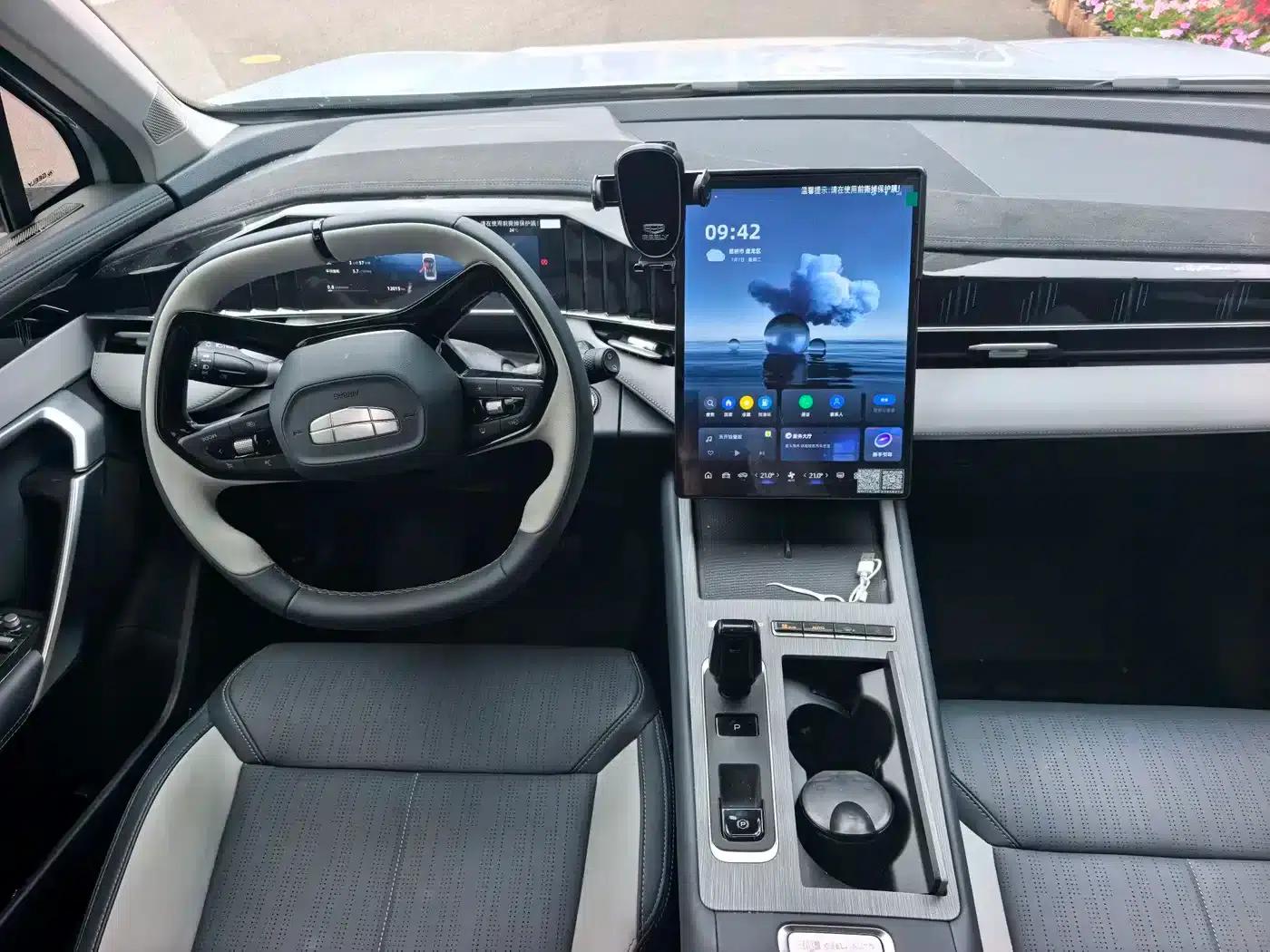 Geely Boyue L 2024 1.5TD DCT Premium Edition — миниатюра 11
