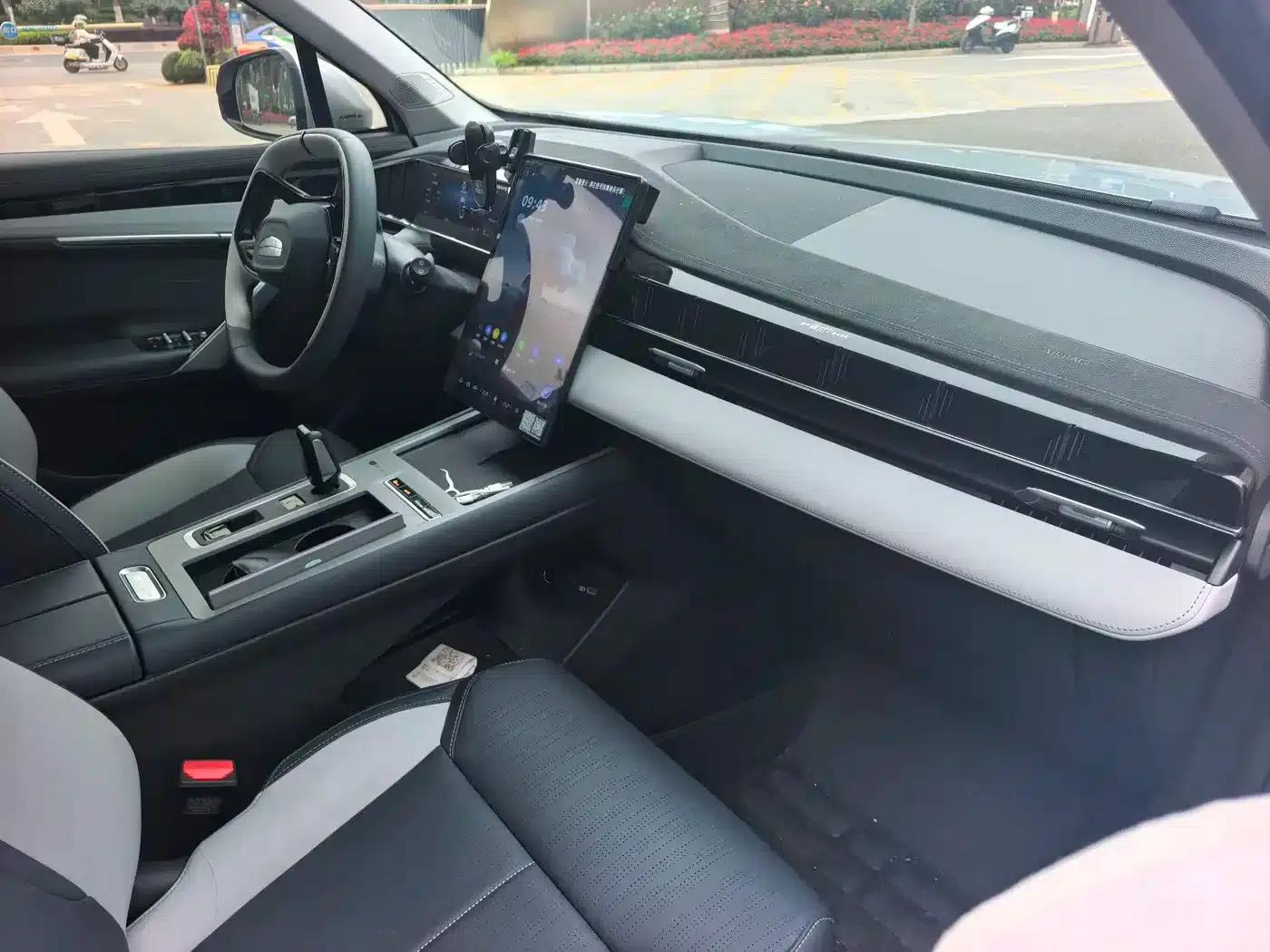 Geely Boyue L 2024 1.5TD DCT Premium Edition — миниатюра 7