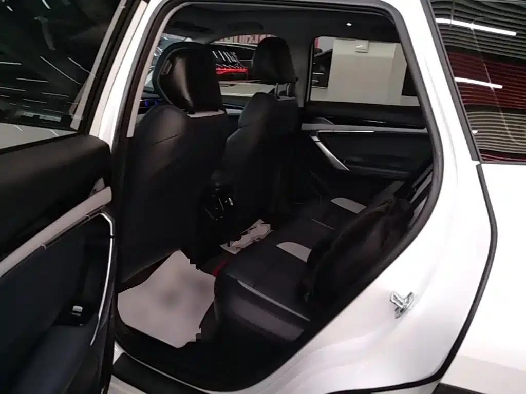 Geely Boyue L 2024 1.5TD DCT Premium Edition — миниатюра 17