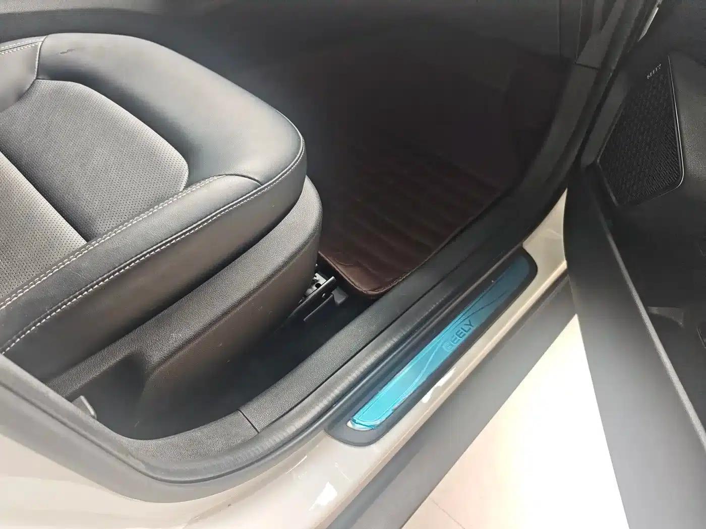 Geely GS 2016 Elegant Edition 1.8L Manual Leading Model — миниатюра 14