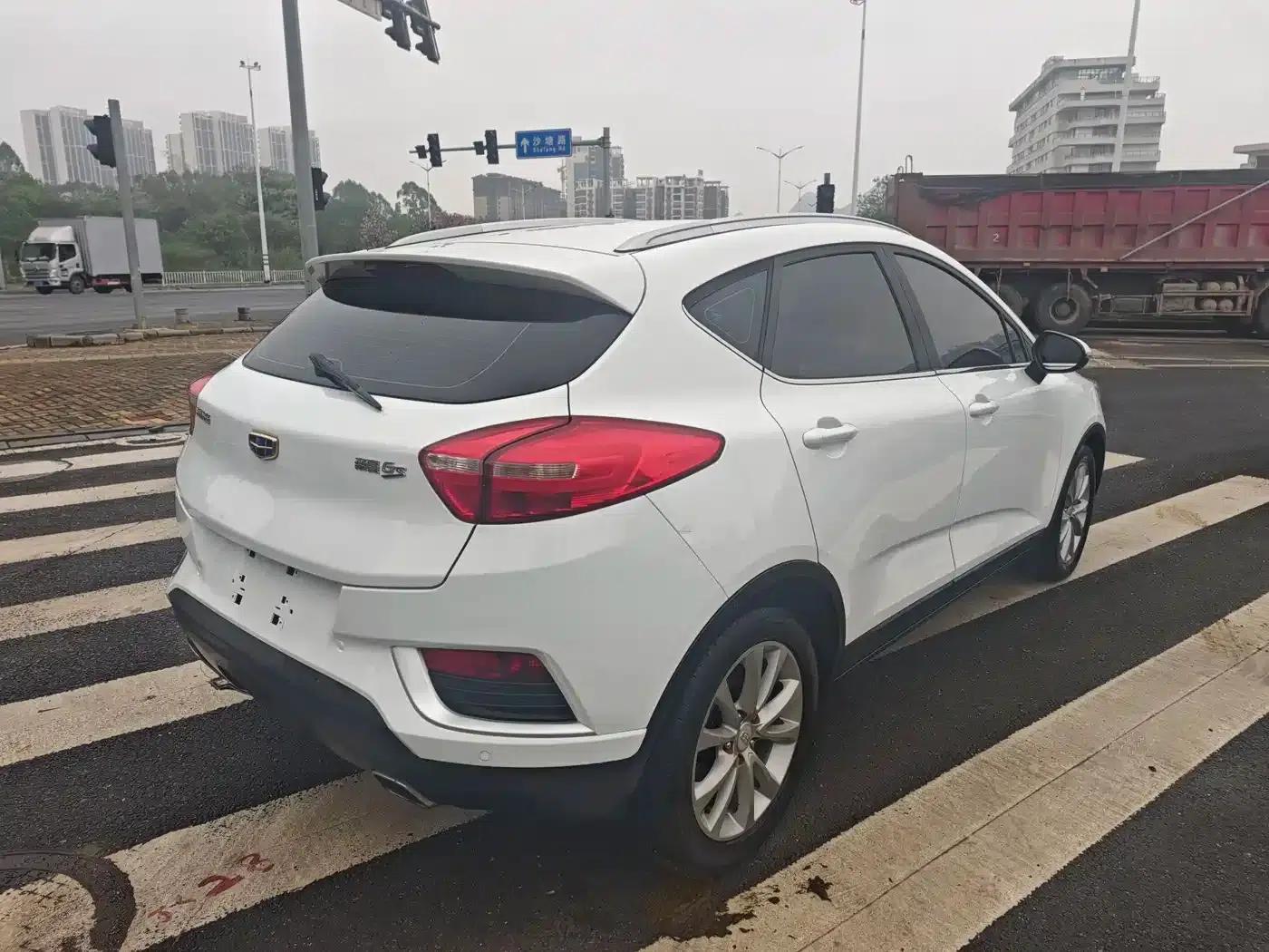 Geely GS 2016 Elegant Edition 1.8L Manual Leading Model — миниатюра 5