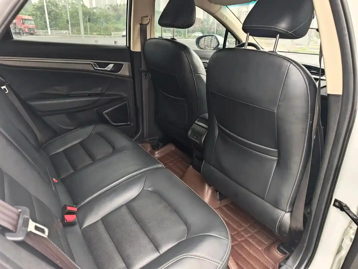 Geely GS 2016 Elegant Edition 1.8L Manual Leading Model — миниатюра 6