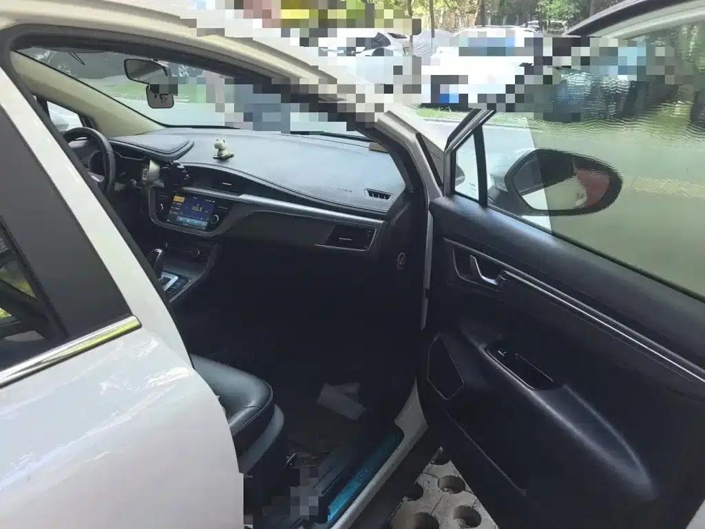 Geely GS 2016 Sport Edition 1.3T Automatic Leading Model — миниатюра 22