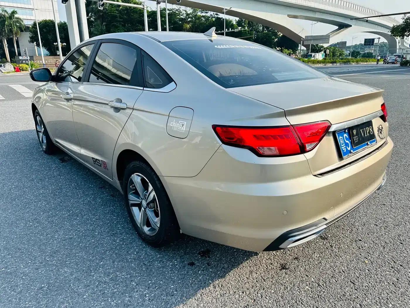 Geely Emgrand GL 2018 1.8L DCT Elite Intelligent Connected Edition — миниатюра 4