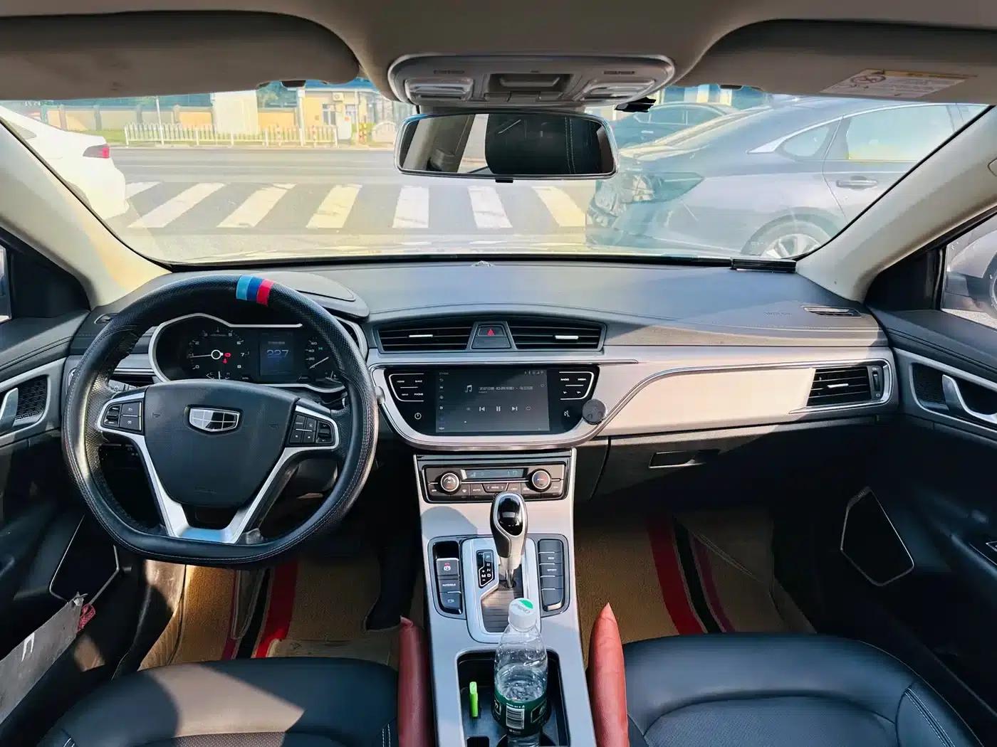 Geely Emgrand GL 2018 1.8L DCT Elite Intelligent Connected Edition — миниатюра 9
