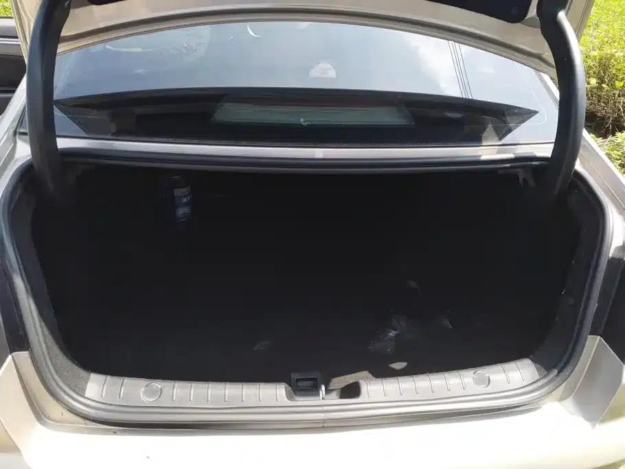 Geely Emgrand GL 2018 1.4T Manual Elite Smart Connect Edition — миниатюра 4