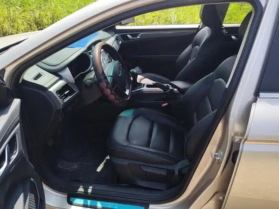 Geely Emgrand GL 2018 1.4T Manual Elite Smart Connect Edition — миниатюра 9