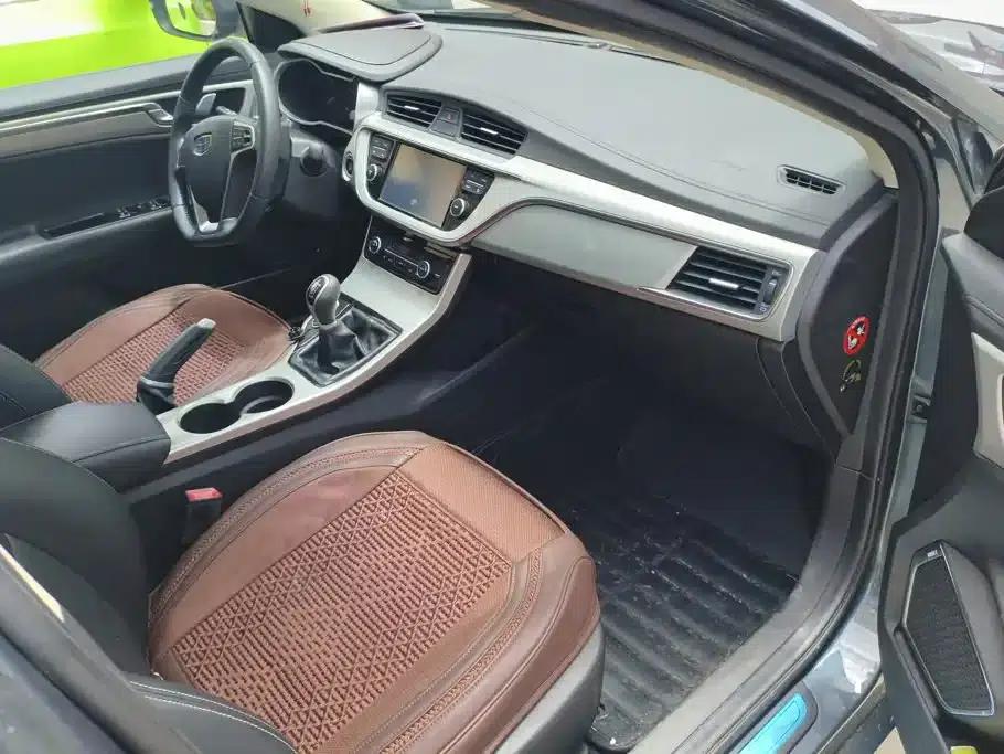 Geely Emgrand GL 2017 1.8L Manual Elite — миниатюра 8