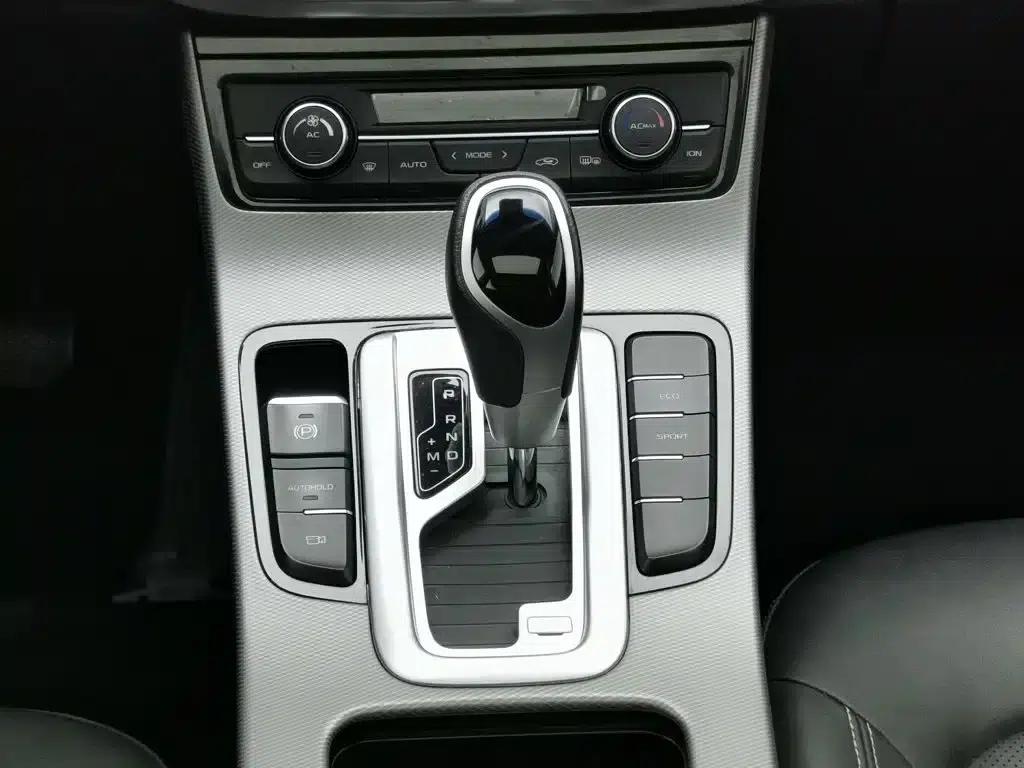 Geely Emgrand GL 2018 1.4T DCT Elite Intelligent Connected Edition — миниатюра 13