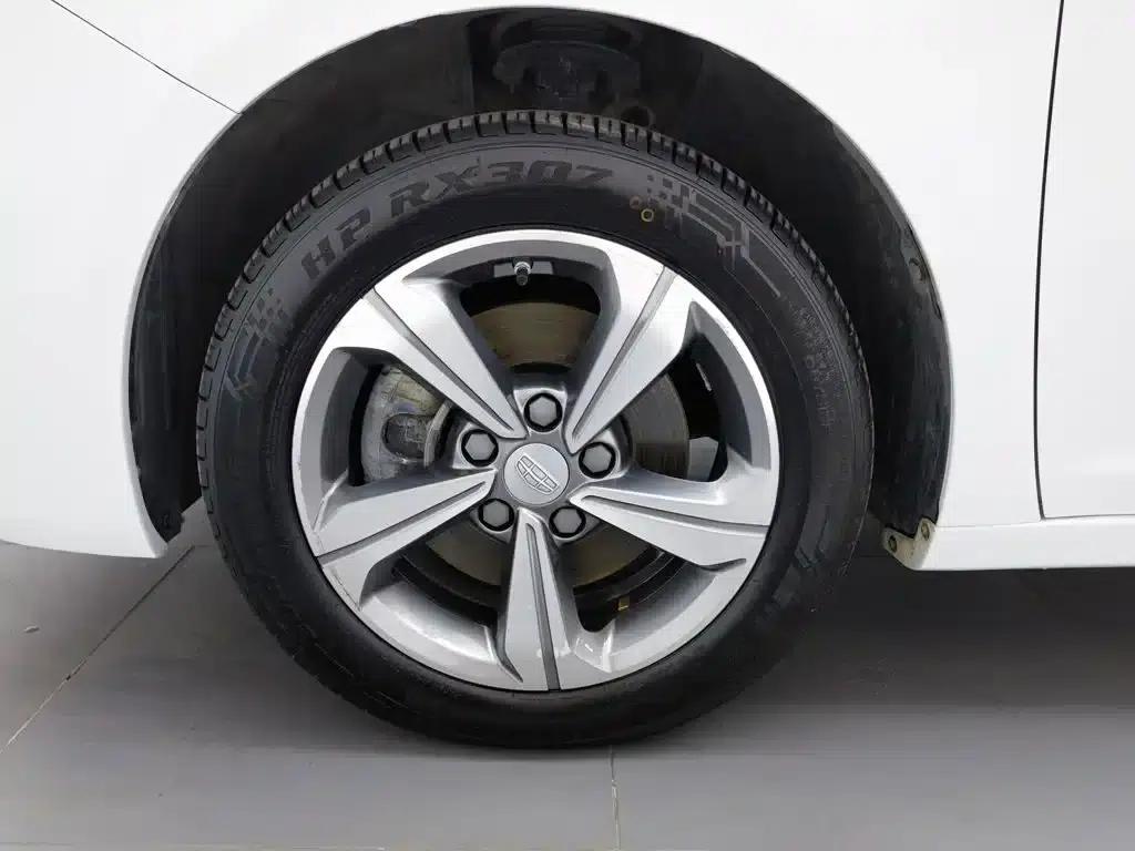 Geely Emgrand GL 2018 1.4T DCT Elite Intelligent Connected Edition — миниатюра 17