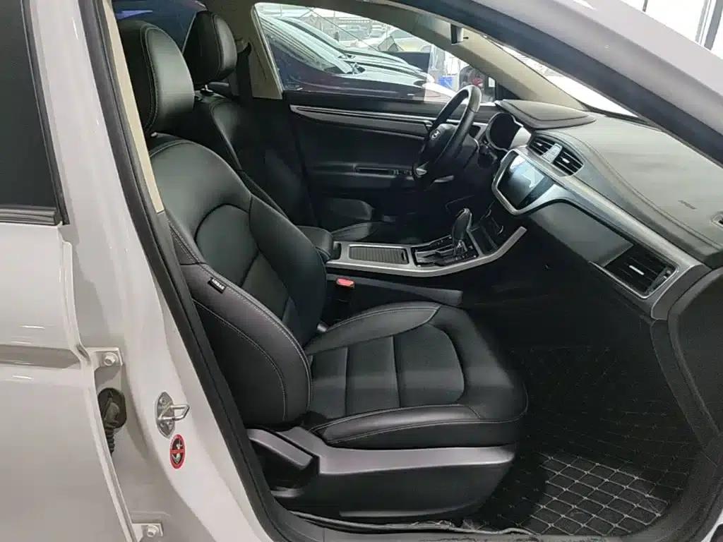 Geely Emgrand GL 2019 1.4T CVT Elite Smart Edition — миниатюра 25