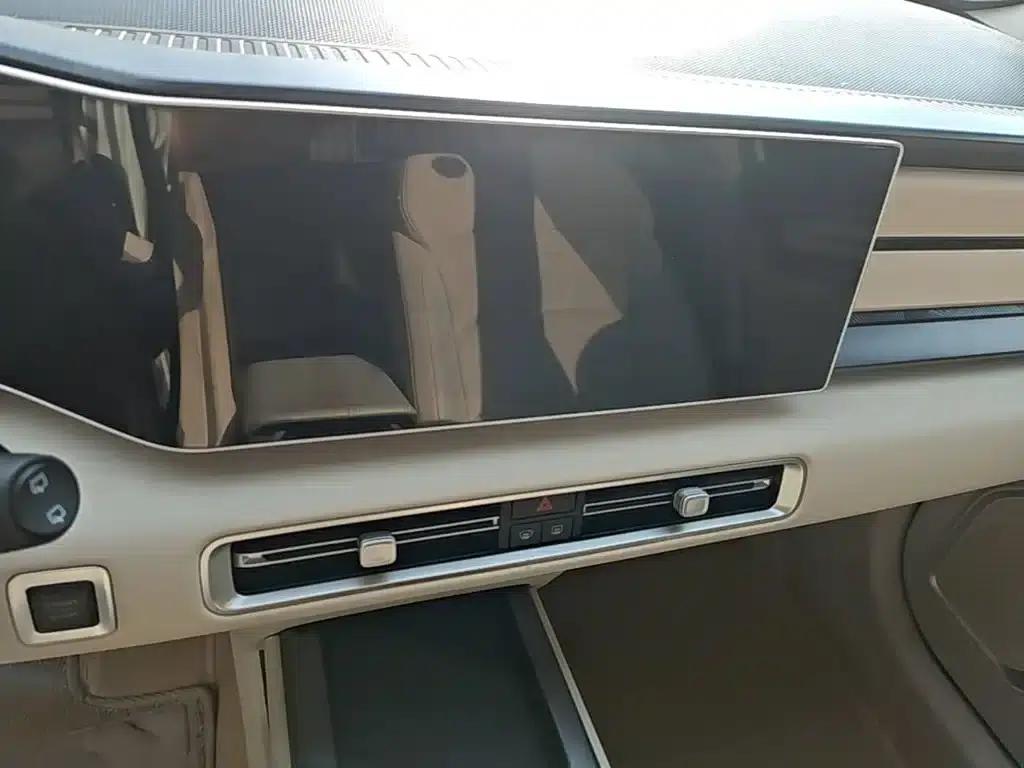 Geely ICON 2023 1.5TD Chocolate Edition — миниатюра 13