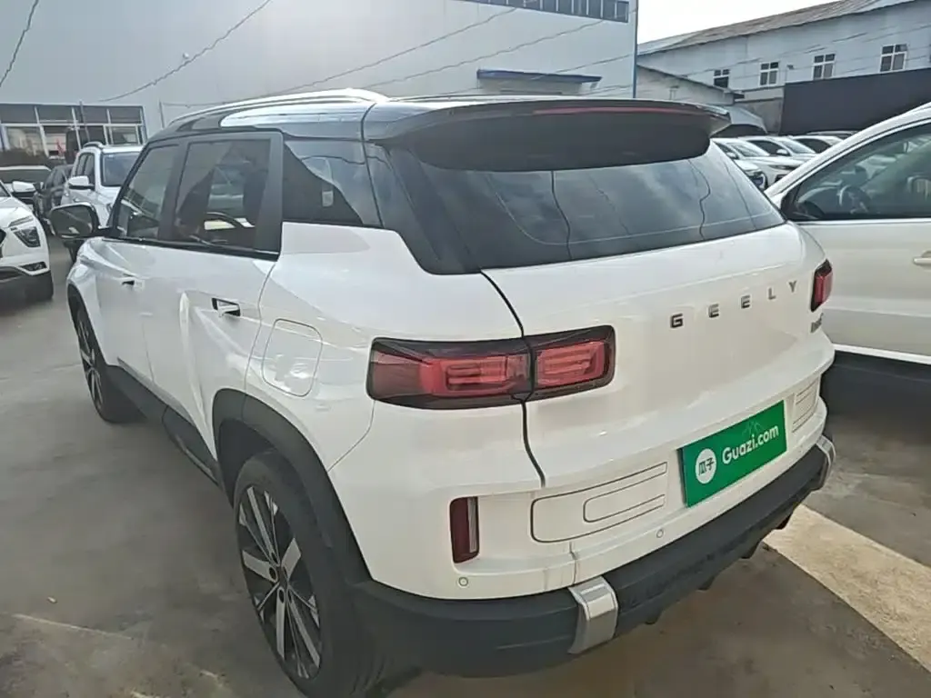 Geely ICON 2023 1.5TD Chocolate Edition — миниатюра 5