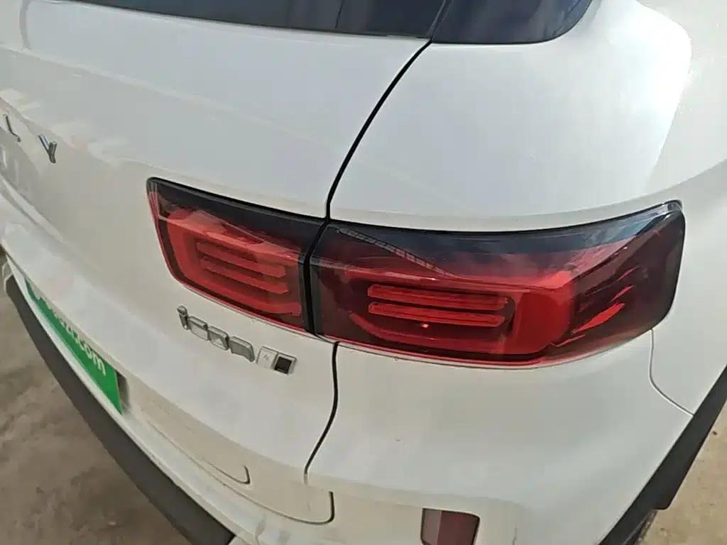 Geely ICON 2023 1.5TD Chocolate Edition — миниатюра 8
