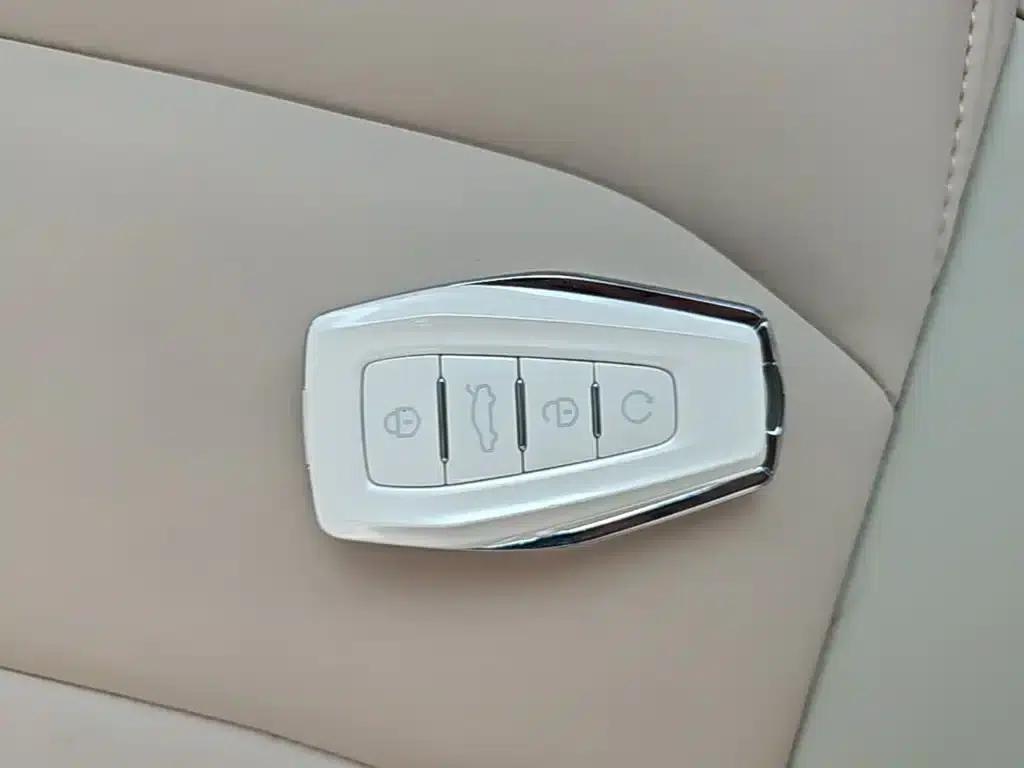 Geely ICON 2023 1.5TD Chocolate Edition — миниатюра 9