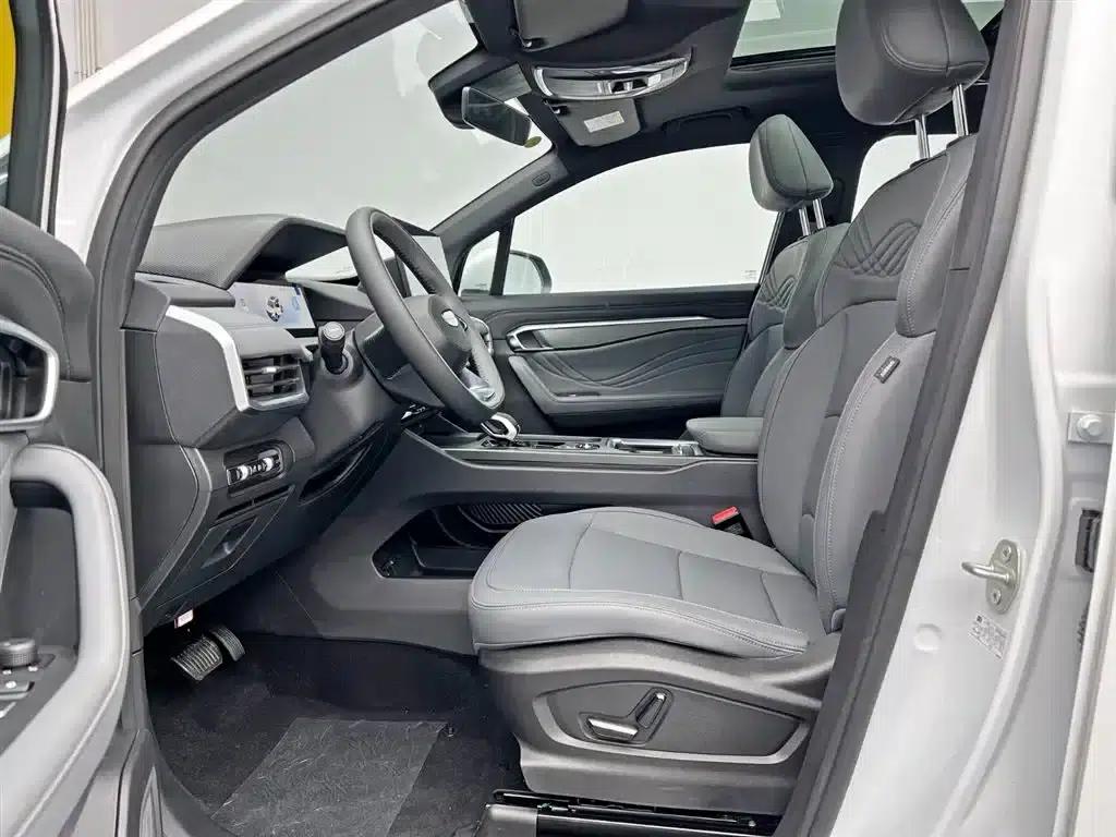 Haoyue L 2026 1.5TD DCT Happiness 5-Seater — миниатюра 15