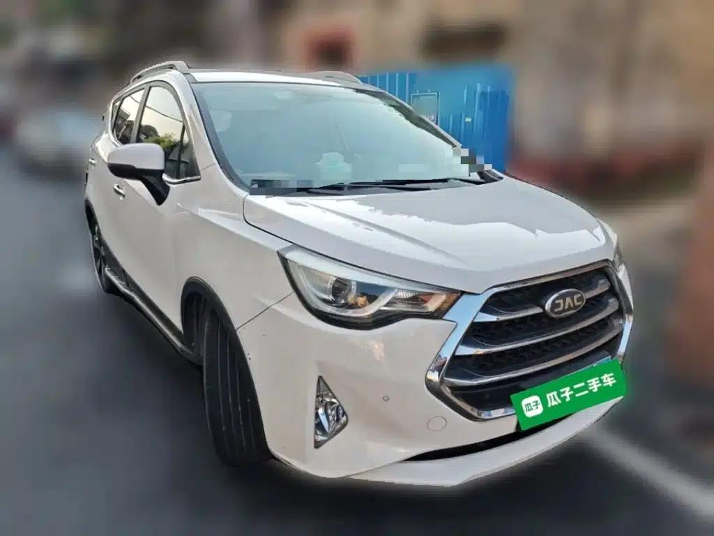Refine S3 2017 1.6L Manual Deluxe Smart Edition — миниатюра 3