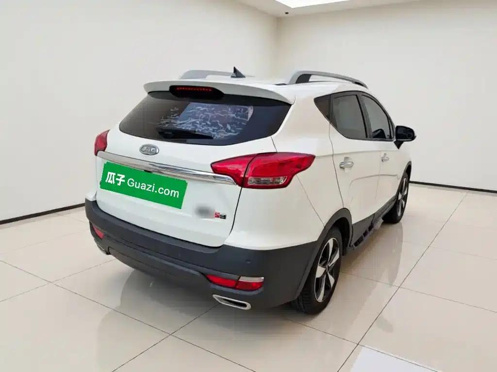 Refine S3 2017 1.6L Manual Deluxe Smart Edition — миниатюра 6