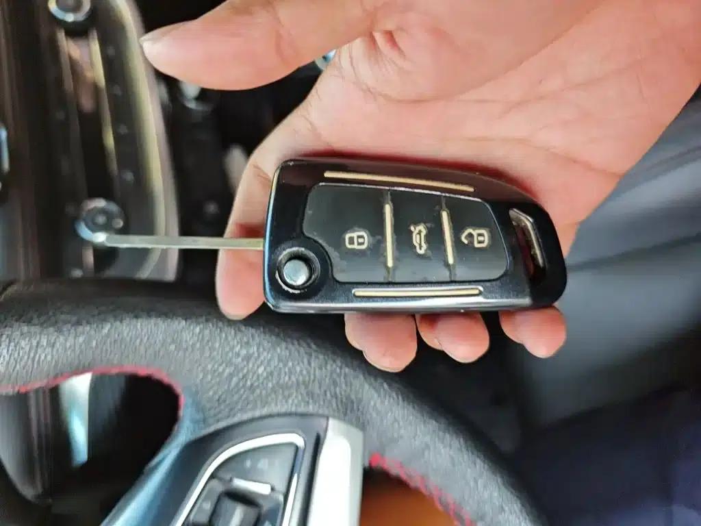 Refine S3 2017 1.6L Manual Deluxe Smart Edition — миниатюра 9