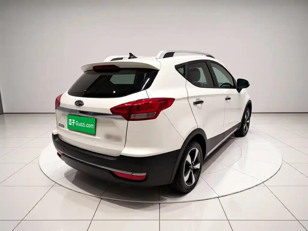 Refine S3 2017 1.5L Manual Deluxe Smart Edition — миниатюра 6