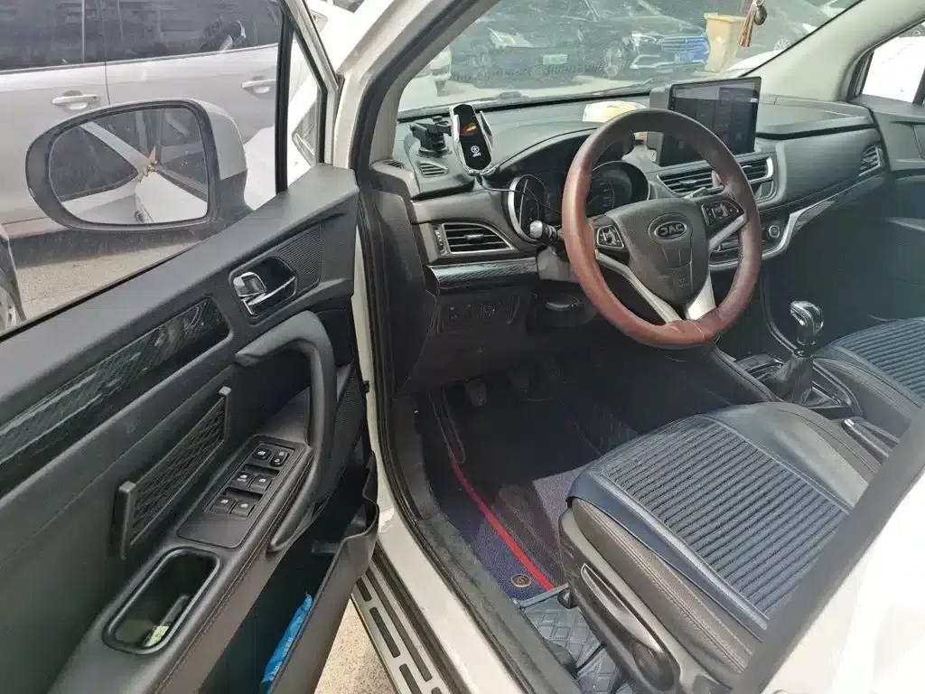 Refine S3 2017 1.5L Manual Deluxe Smart Edition — миниатюра 13