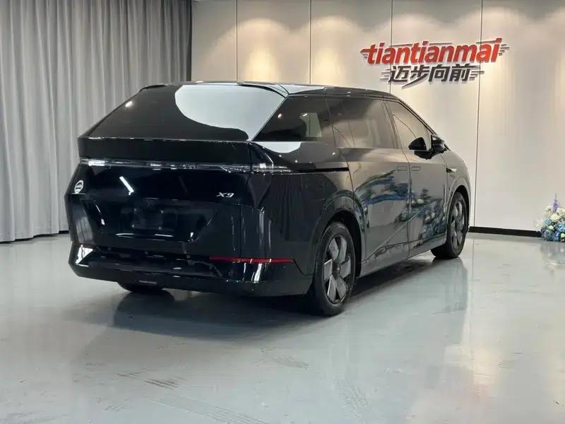 XPeng X9 2024 Model: 702kWh Ultra-Long Range (Max) — миниатюра 6