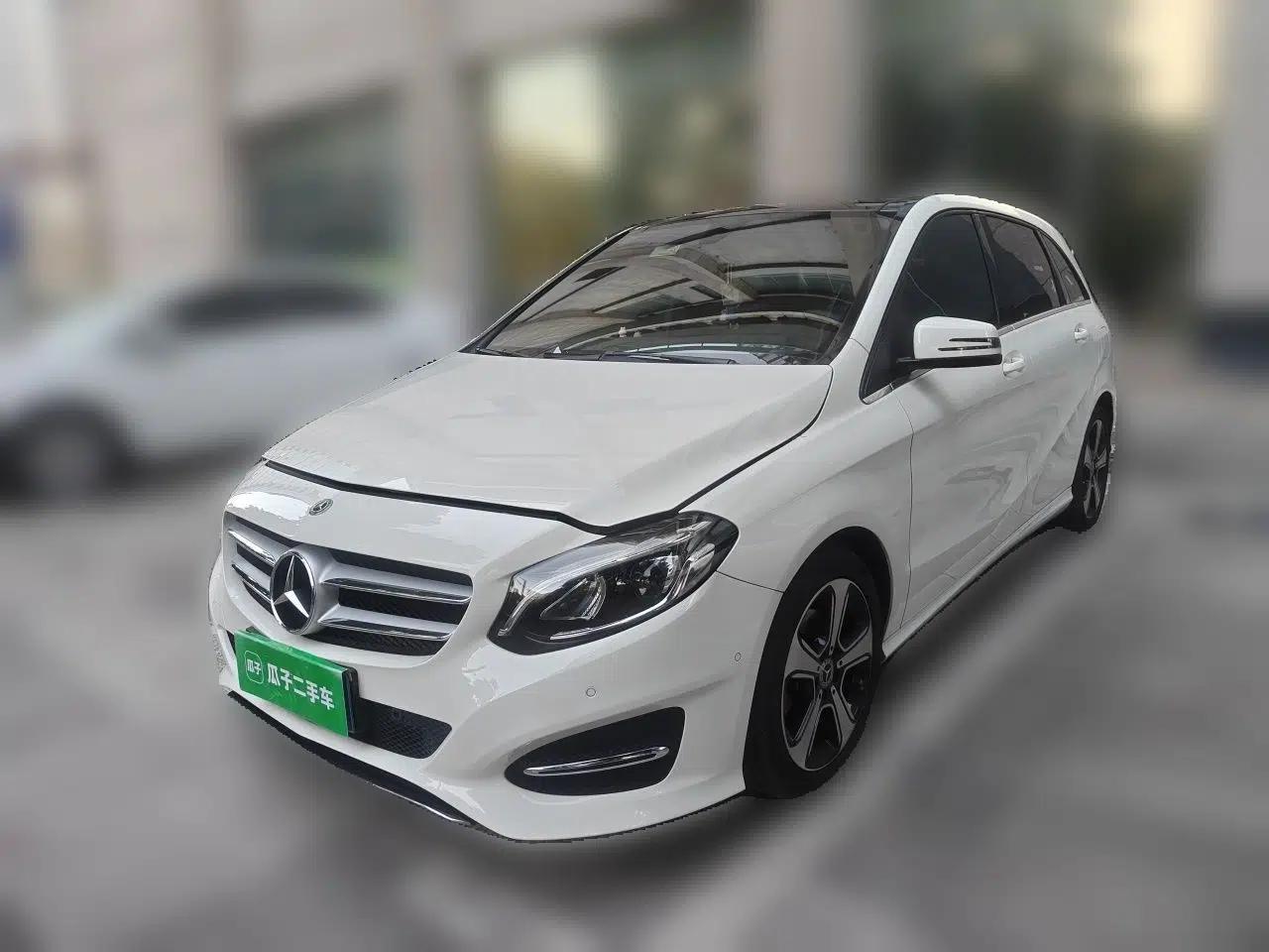 Mercedes-Benz B-Class 2018 B 200 Fashion Model — миниатюра 1