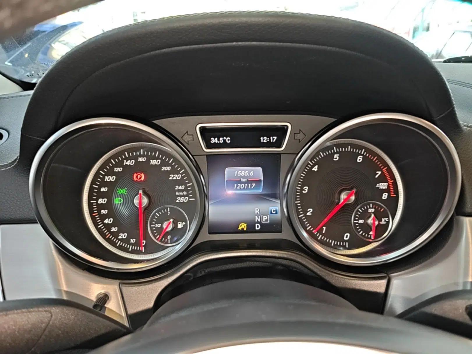 Mercedes-Benz GLE Coupe 2017 GLE 400 4MATIC Coupe SUV — миниатюра 14