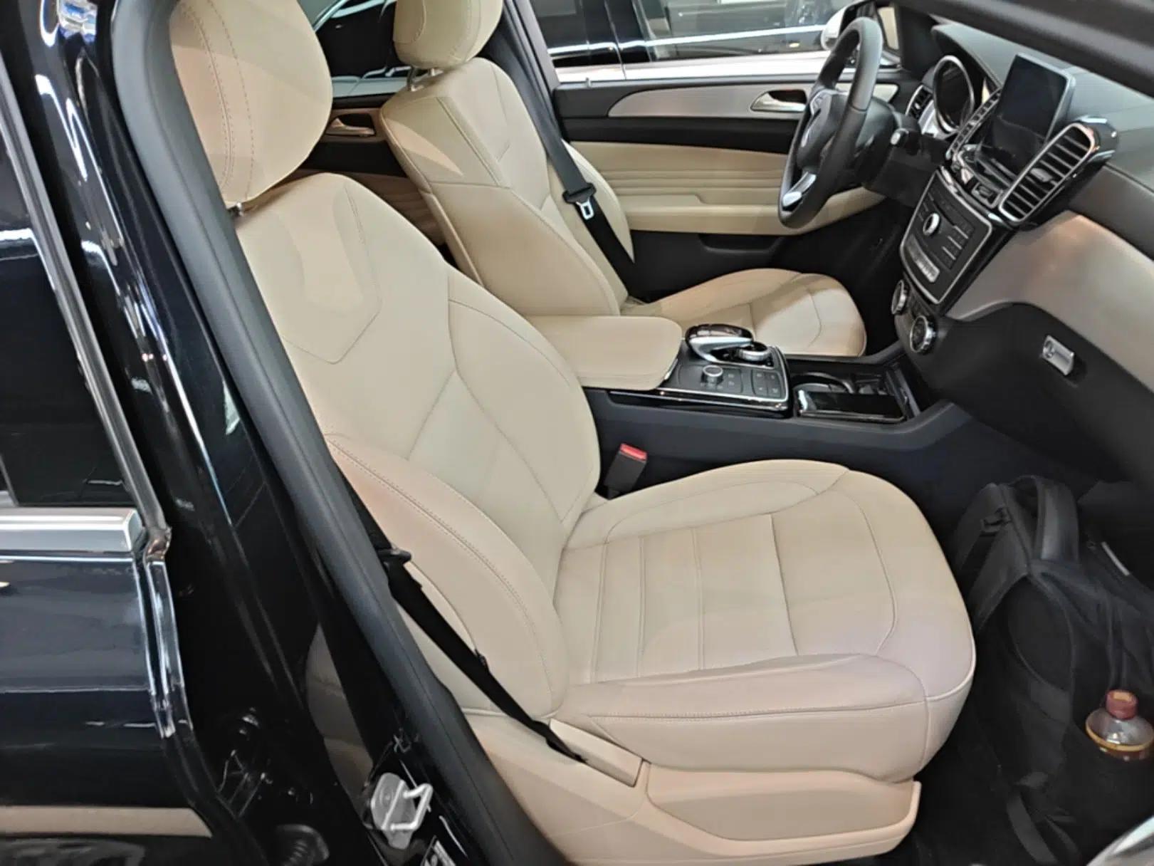 Mercedes-Benz GLE Coupe 2017 GLE 400 4MATIC Coupe SUV — миниатюра 19