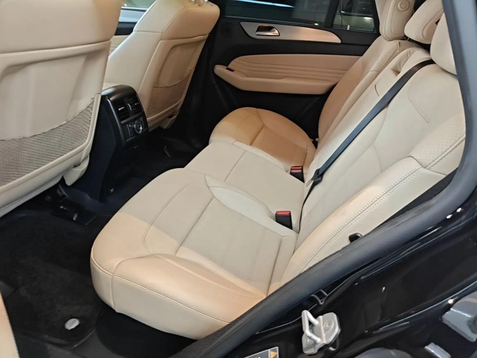Mercedes-Benz GLE Coupe 2017 GLE 400 4MATIC Coupe SUV — миниатюра 20
