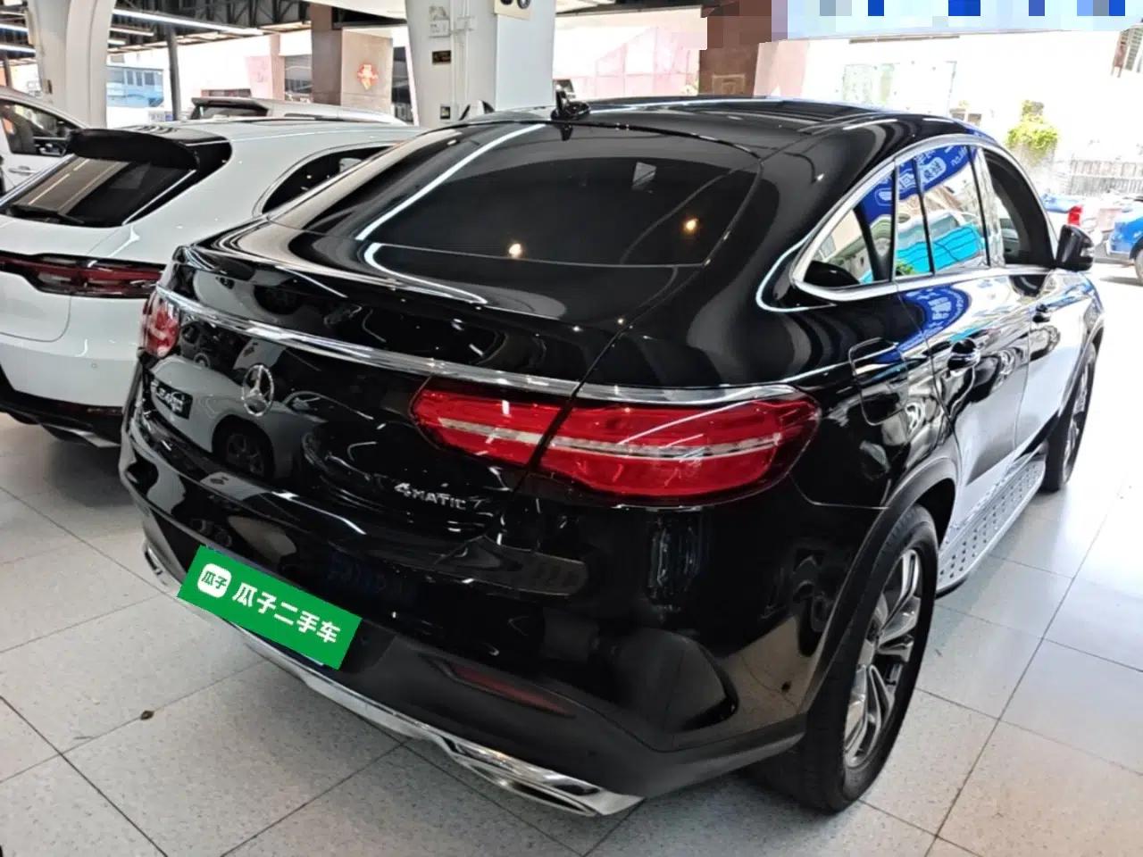 Mercedes-Benz GLE Coupe 2017 GLE 400 4MATIC Coupe SUV — миниатюра 6