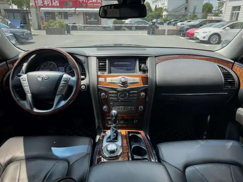 Infiniti QX80 2016 5.6L 4WD — миниатюра 15