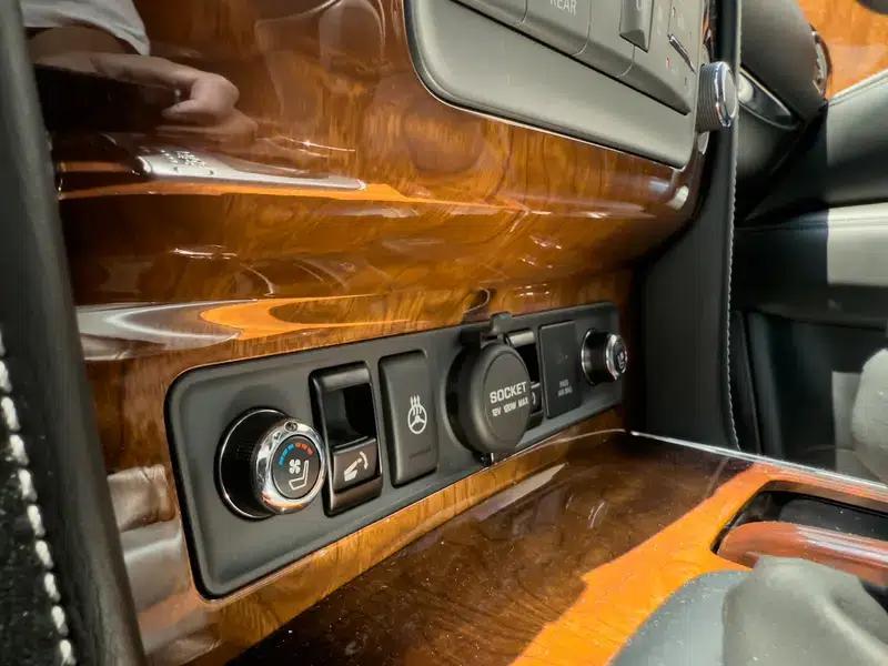 Infiniti QX80 2016 5.6L 4WD — миниатюра 20
