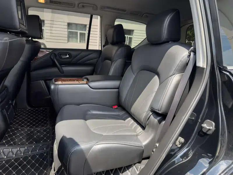 Infiniti QX80 2016 5.6L 4WD — миниатюра 25