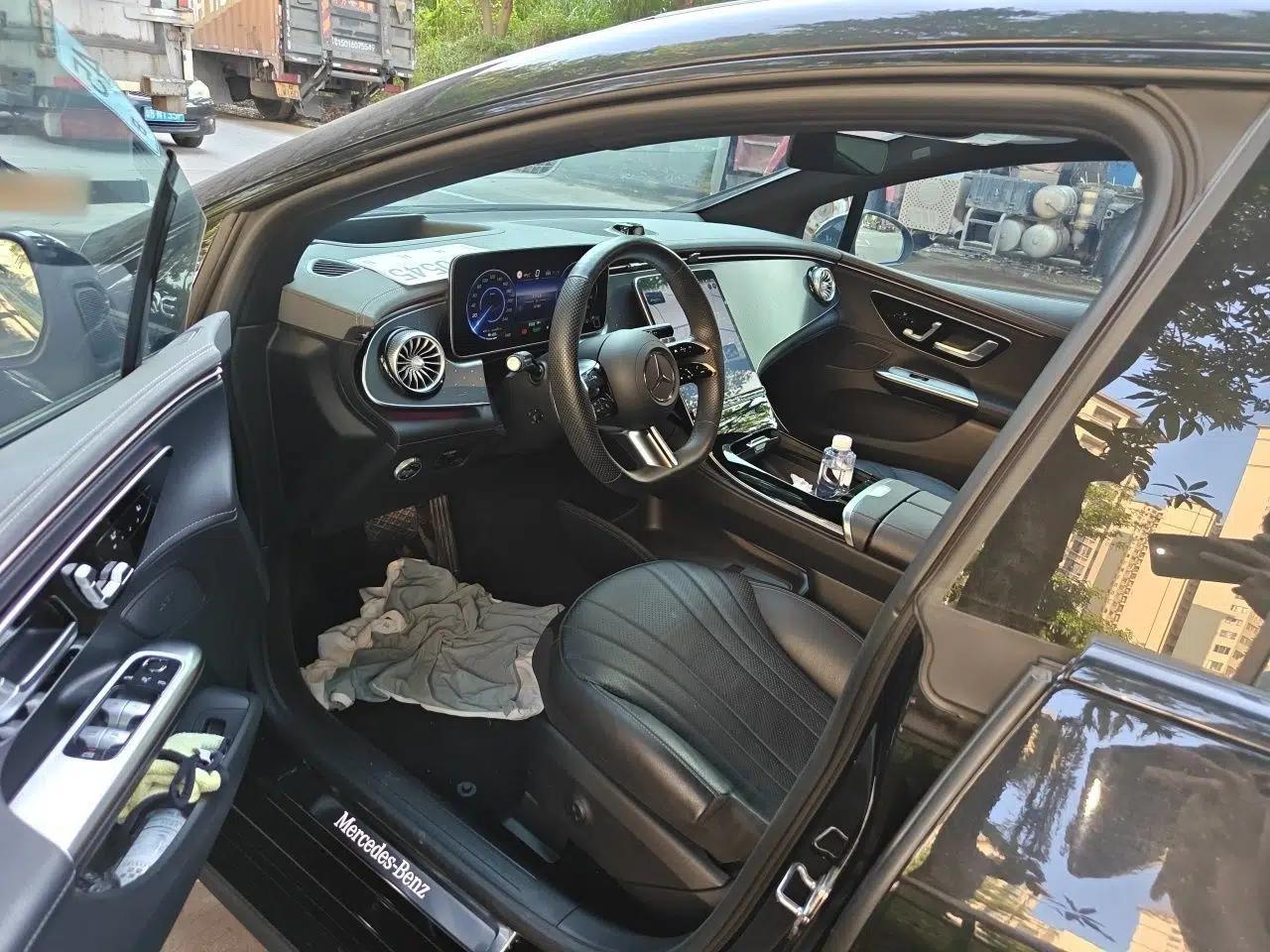 Mercedes-Benz EQE 2025 500 4MATIC Flagship Edition — миниатюра 16