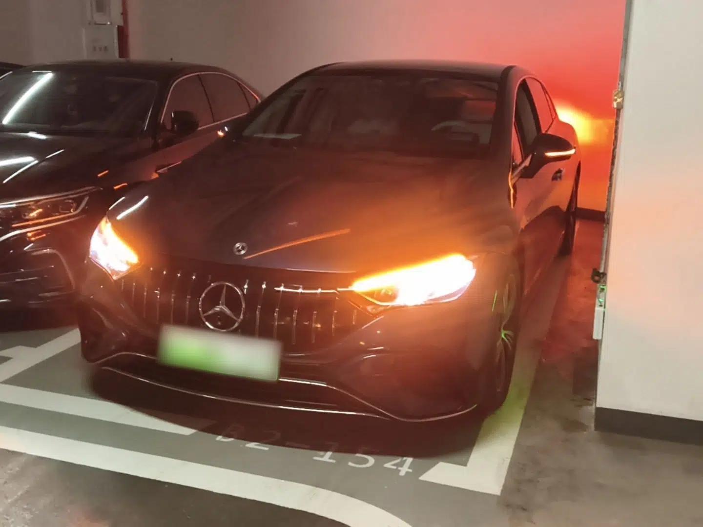 Mercedes-Benz EQE 2022 350 Luxury Edition — миниатюра 1