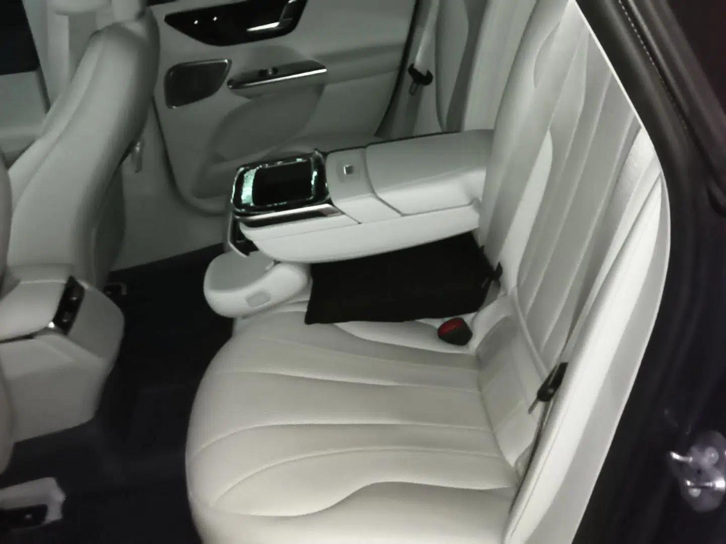 Mercedes-Benz EQE 2022 350 Luxury Edition — миниатюра 20