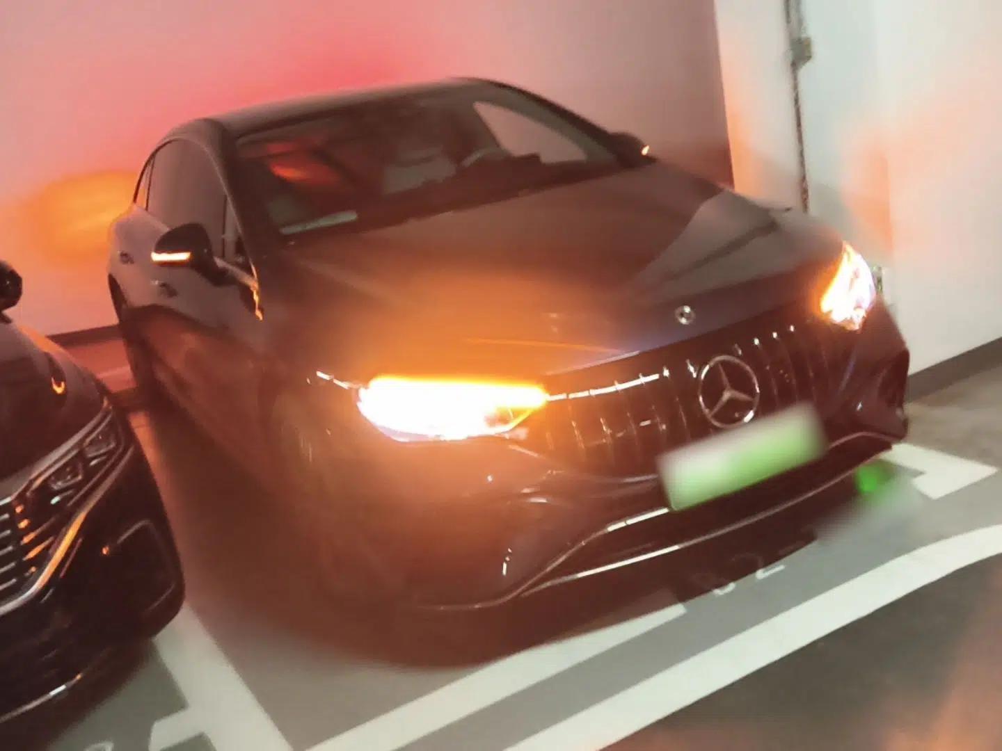 Mercedes-Benz EQE 2022 350 Luxury Edition — миниатюра 3