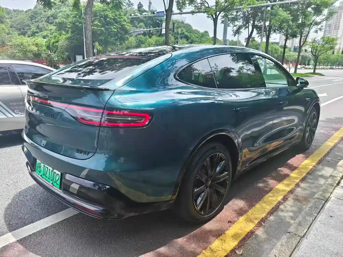 Zhijie R7 2026 Pure Electric Max + 192-line LiDAR — миниатюра 3