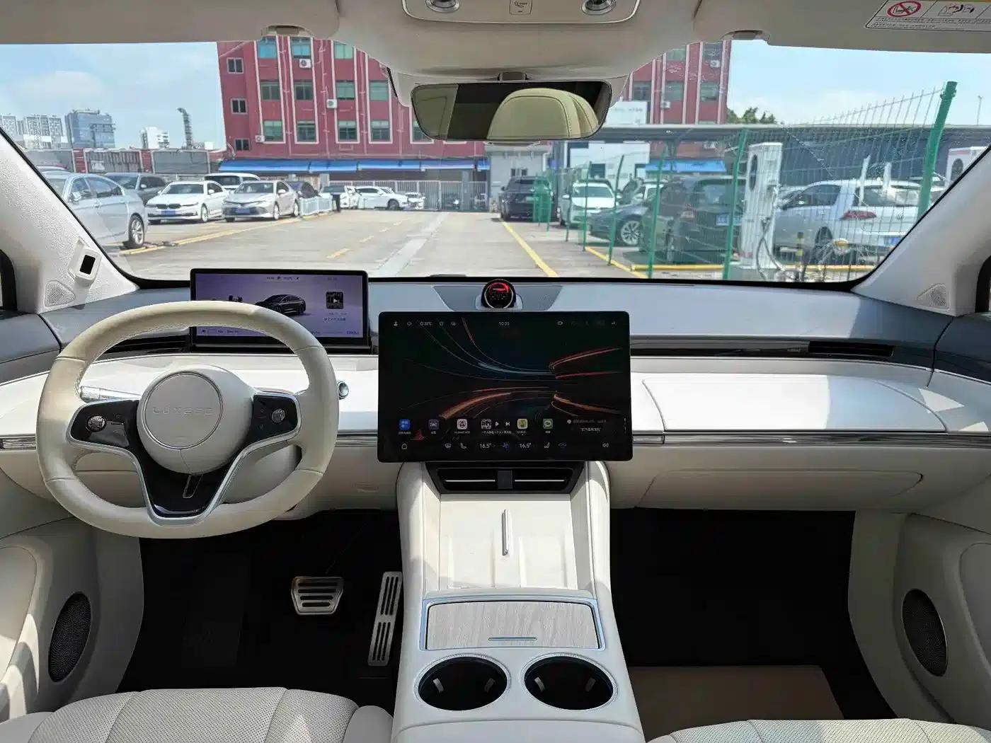 Zhijie R7 2024 Pure Electric 736km Ultra — миниатюра 13